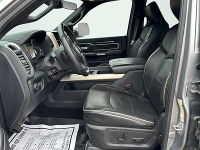 2019 RAM 2500 Laramie Crew Cab 4x4 6'4' Box