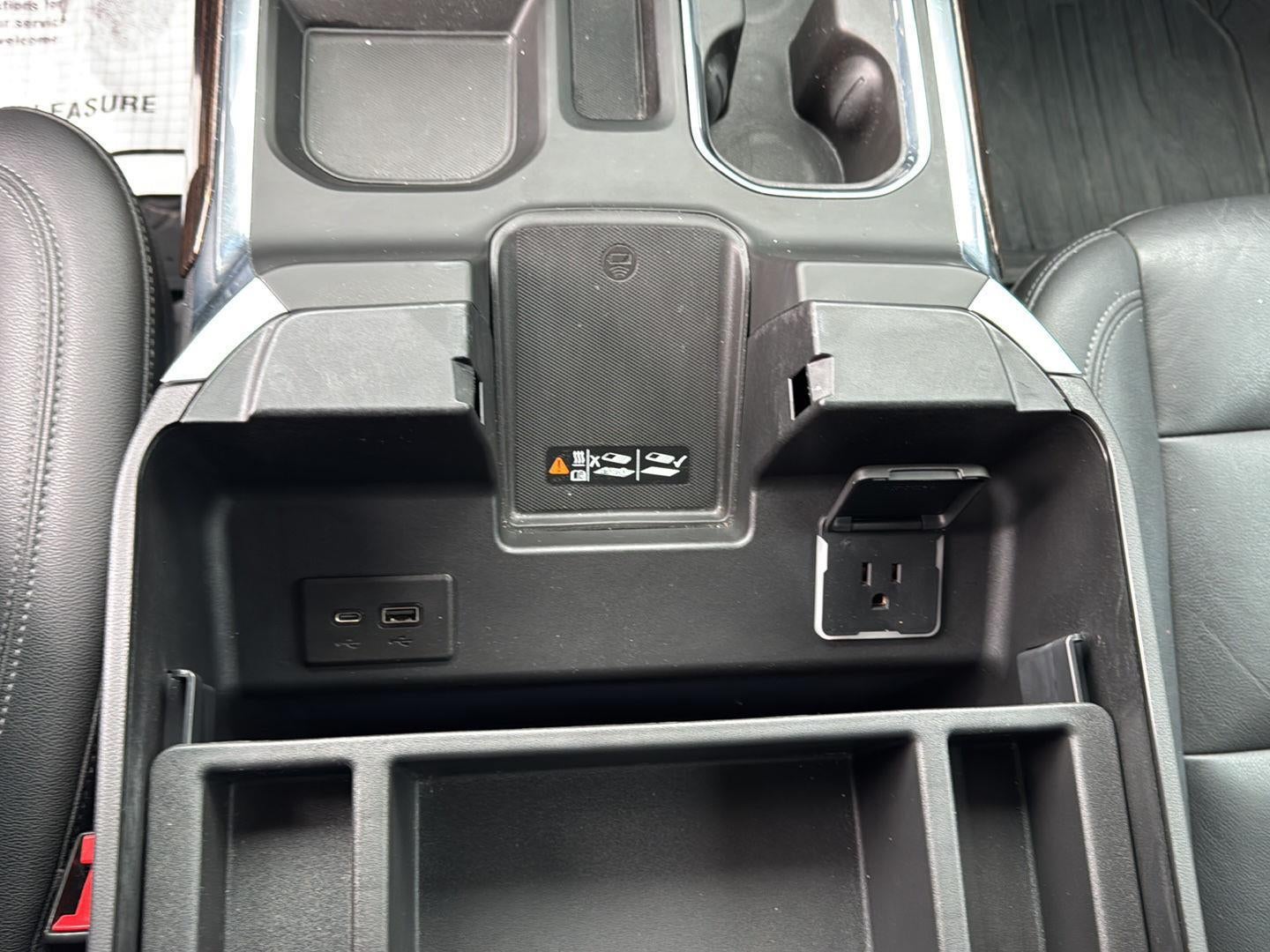 2022 GMC Sierra 1500 4WD Crew Cab Short Box Elevation