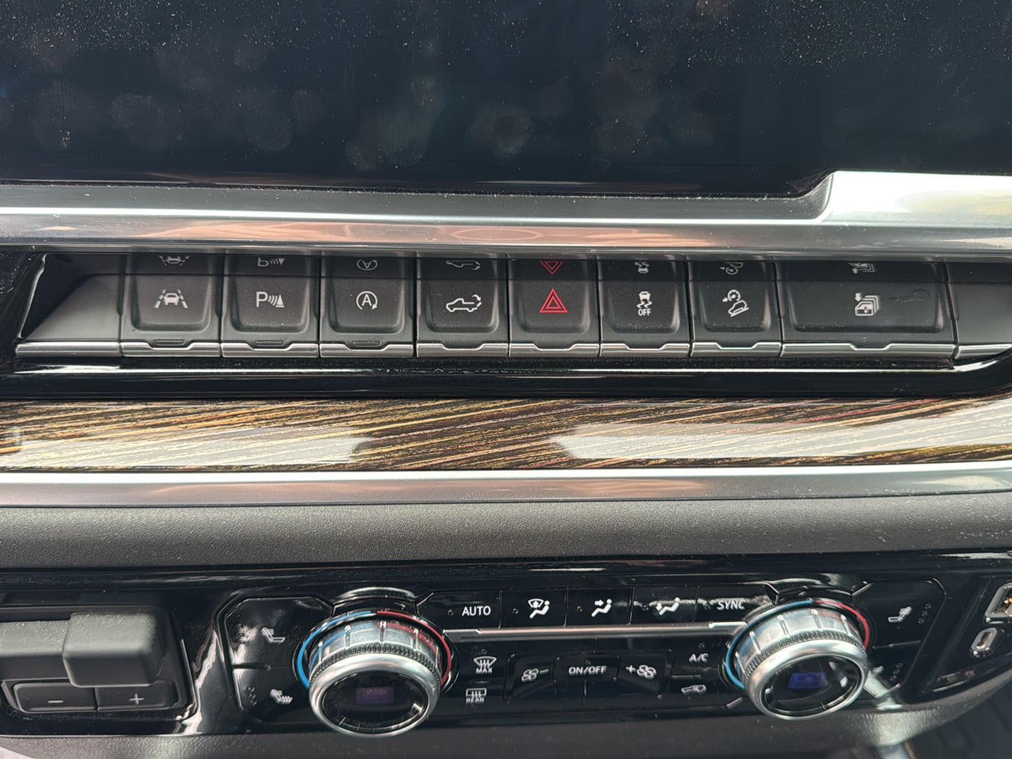 2022 GMC Sierra 1500 4WD Crew Cab Short Box Elevation