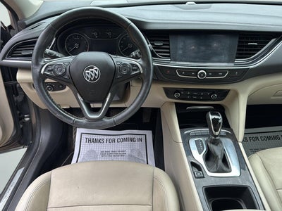 2019 Buick Regal TourX AWD Essence