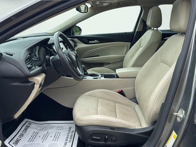 2019 Buick Regal TourX AWD Essence