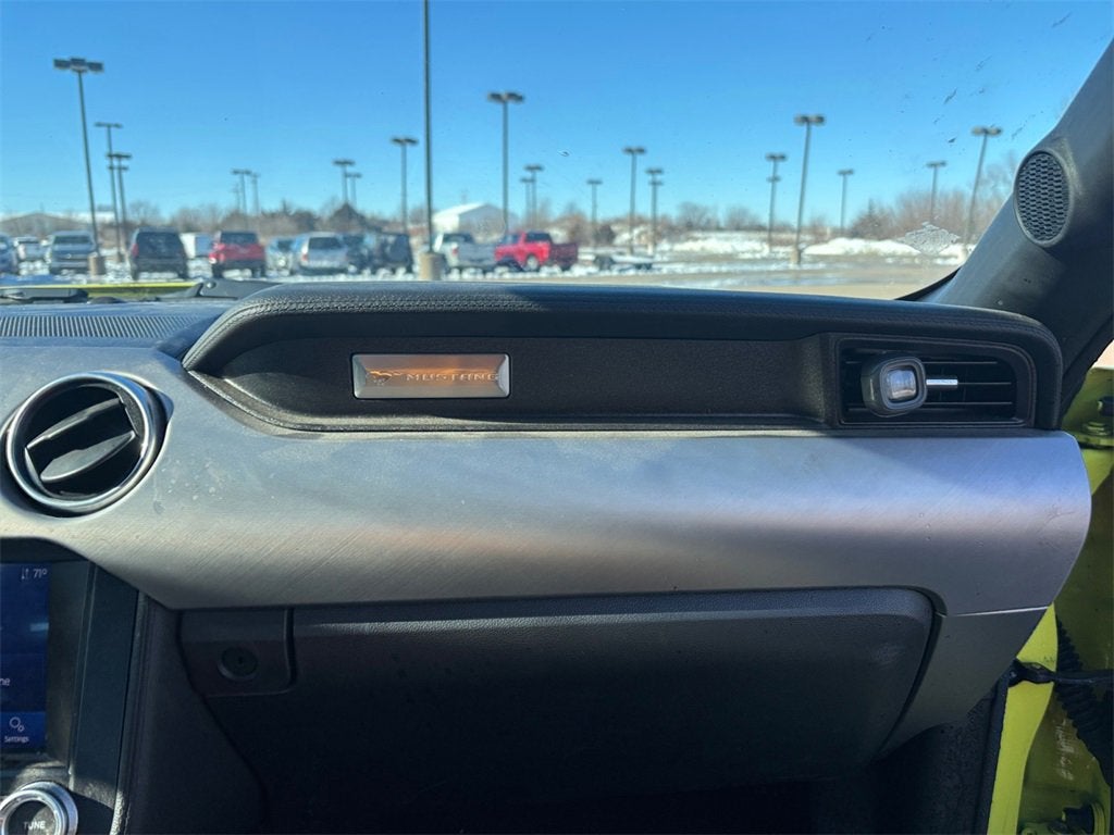 2021 Ford Mustang EcoBoost