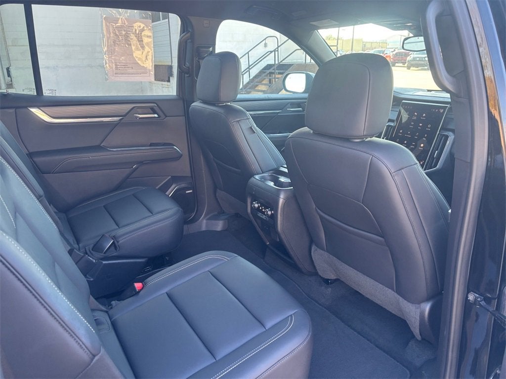 2024 GMC Acadia Elevation